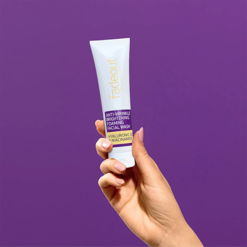 Fadeout Anti-Wrinkle Whitening Foaming Facial Wash